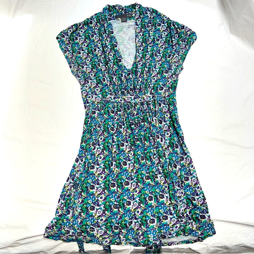 Forever21 patterned green/purple/white tie-waist pleated top